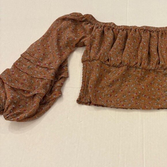 ASTR the label off the shoulder boho floral chiffon sleeve crop top size XS - Picture 7 of 11